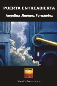 Cubierta de Puerta entreabierta